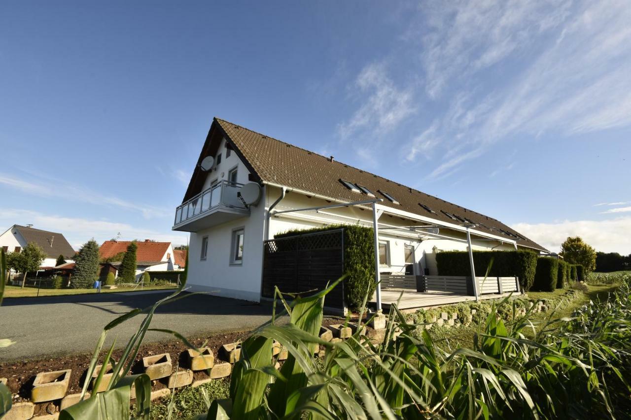 Ferienwohnung Loipersdorf Fürstenfeld エクステリア 写真